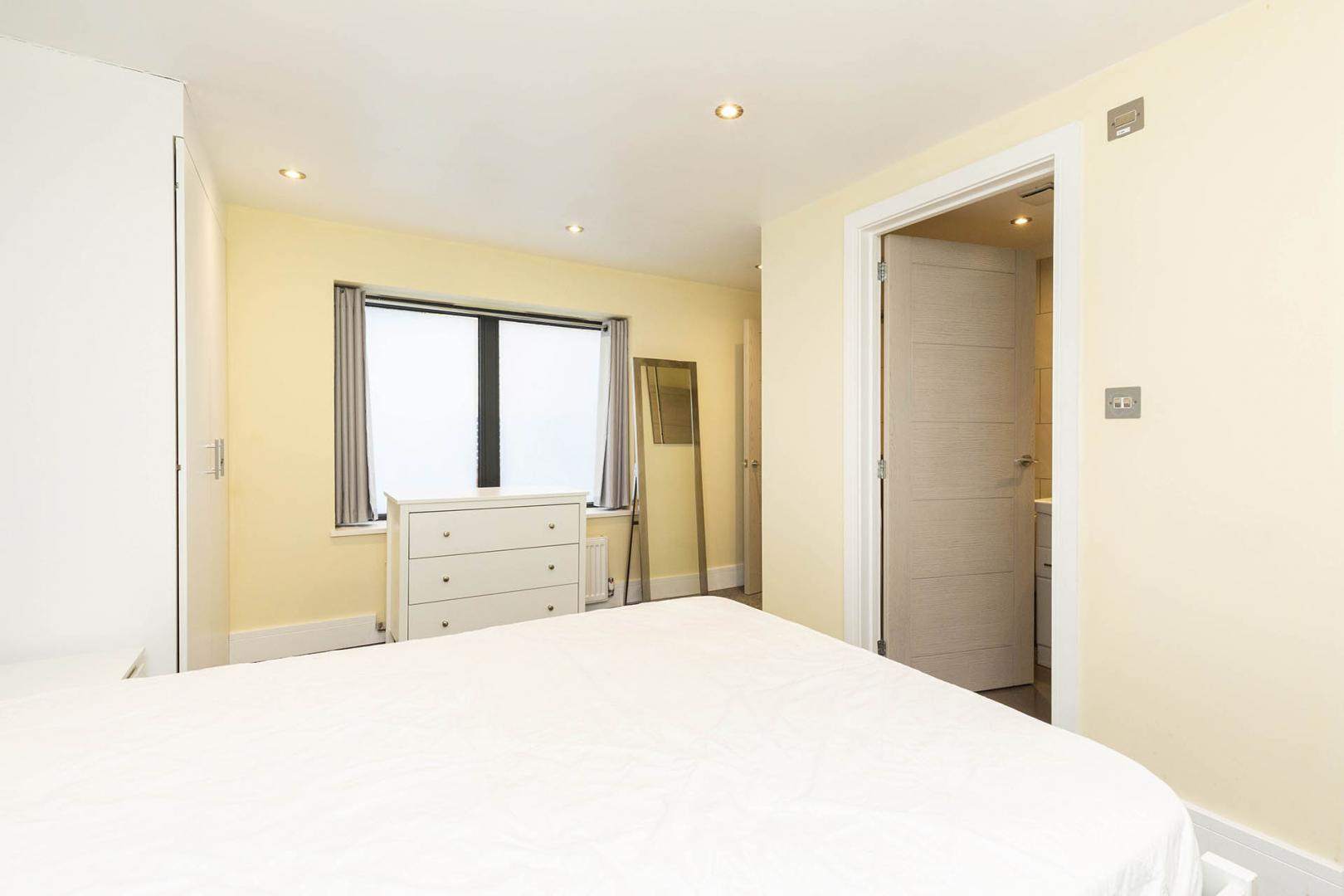 Modern and Central Apartment High Road, Willesden Green